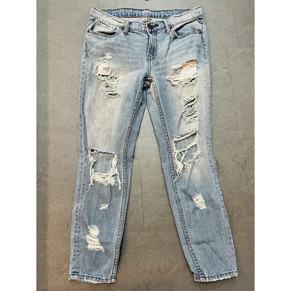 BDG Jeans Women Size 26 Slim Boyfriend Distressed Destroyed Light Wash